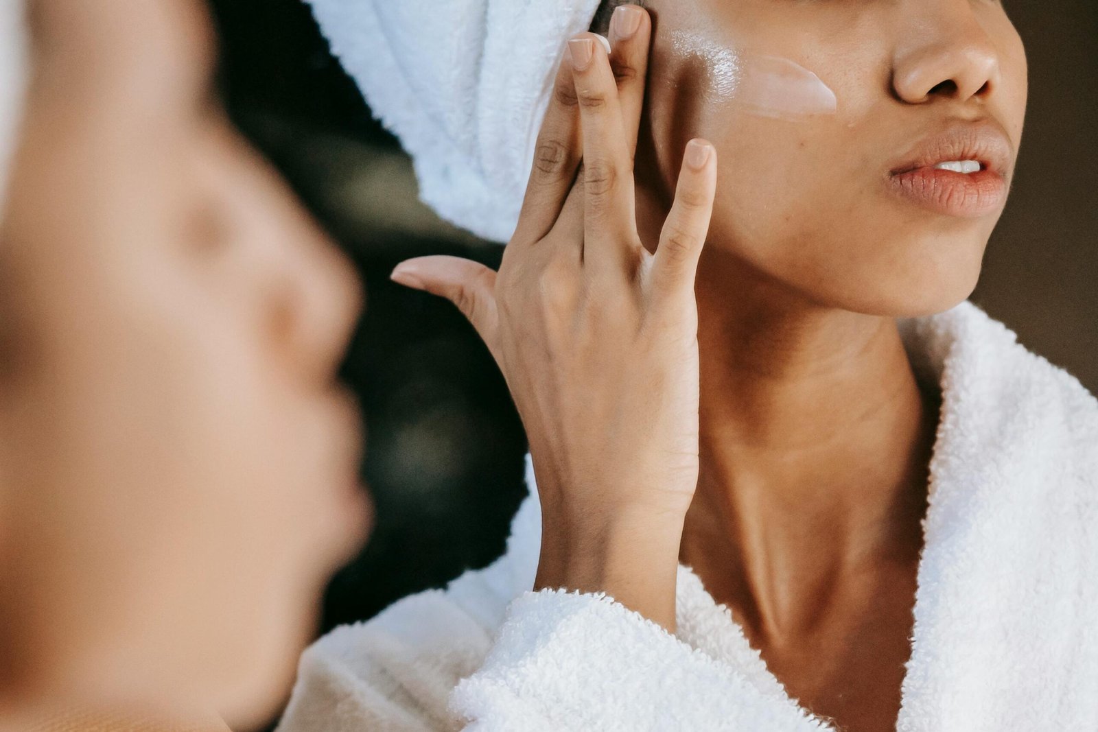 You are currently viewing Skincare Routine for Oily Skin Made Easy: 6 Simple Tips